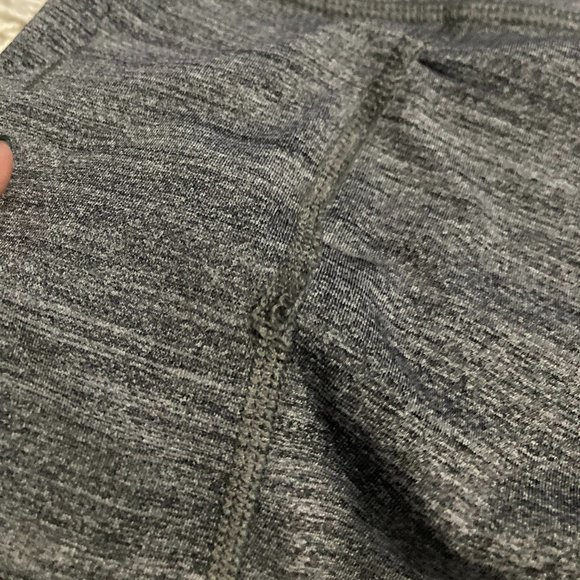 Lululemon Grey and Black Pace Rival Crops - Picture 6 of 6